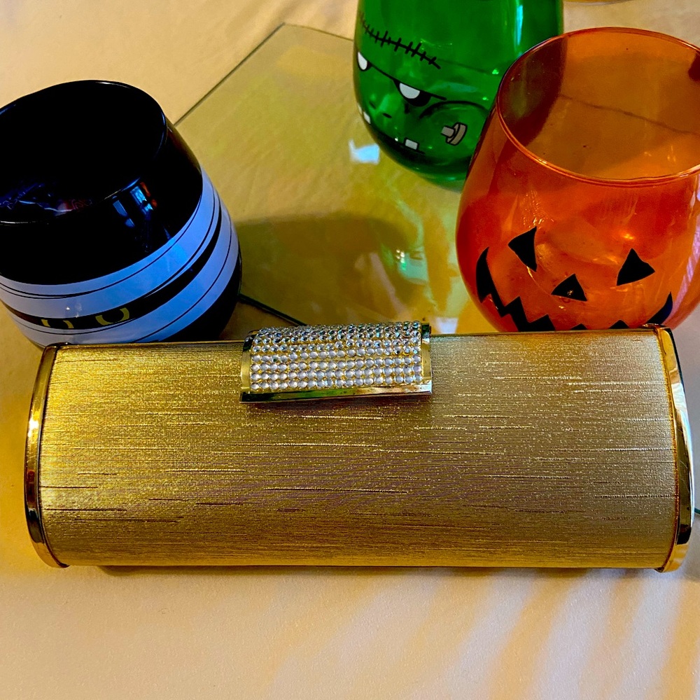 Gold evening clutch,  Good condition.  Used once